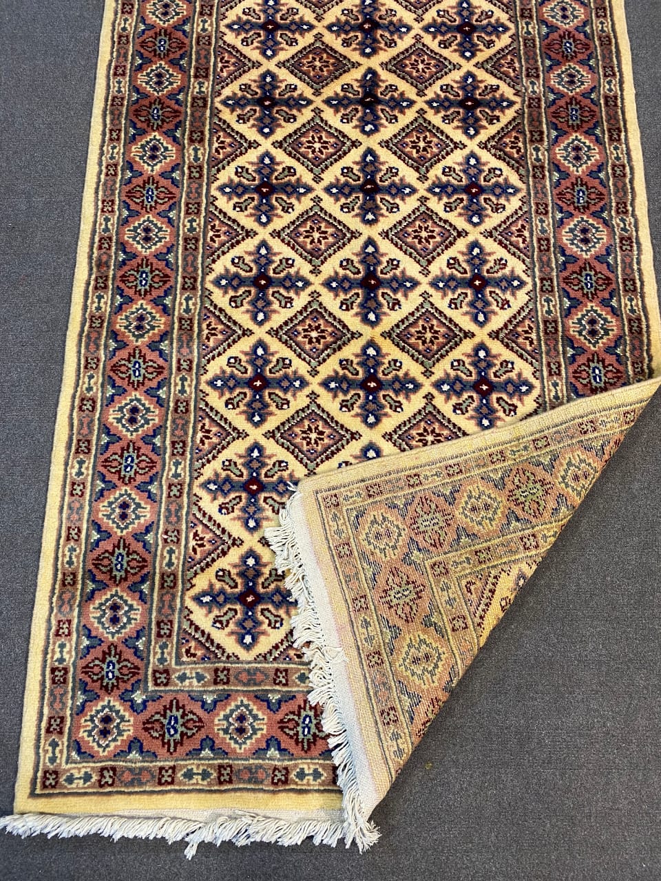 Pakistani Hand Knotted; Bokara Carpet 3x5ft.
